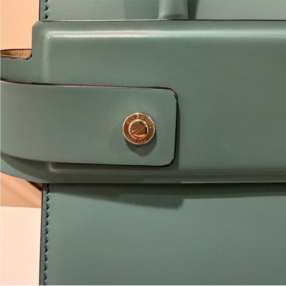Givenchy Mini Horizon Bag - Picture 12 of 15